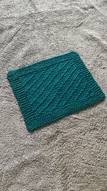 Three Easy Dishcloths (Diagonal)